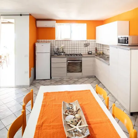 Casa Lugori * Torre dei Corsari